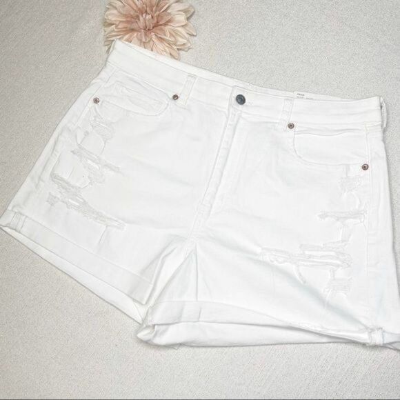 American Eagle High Rise Mom Jean Shorts White 16 NWT - Picture 4 of 11